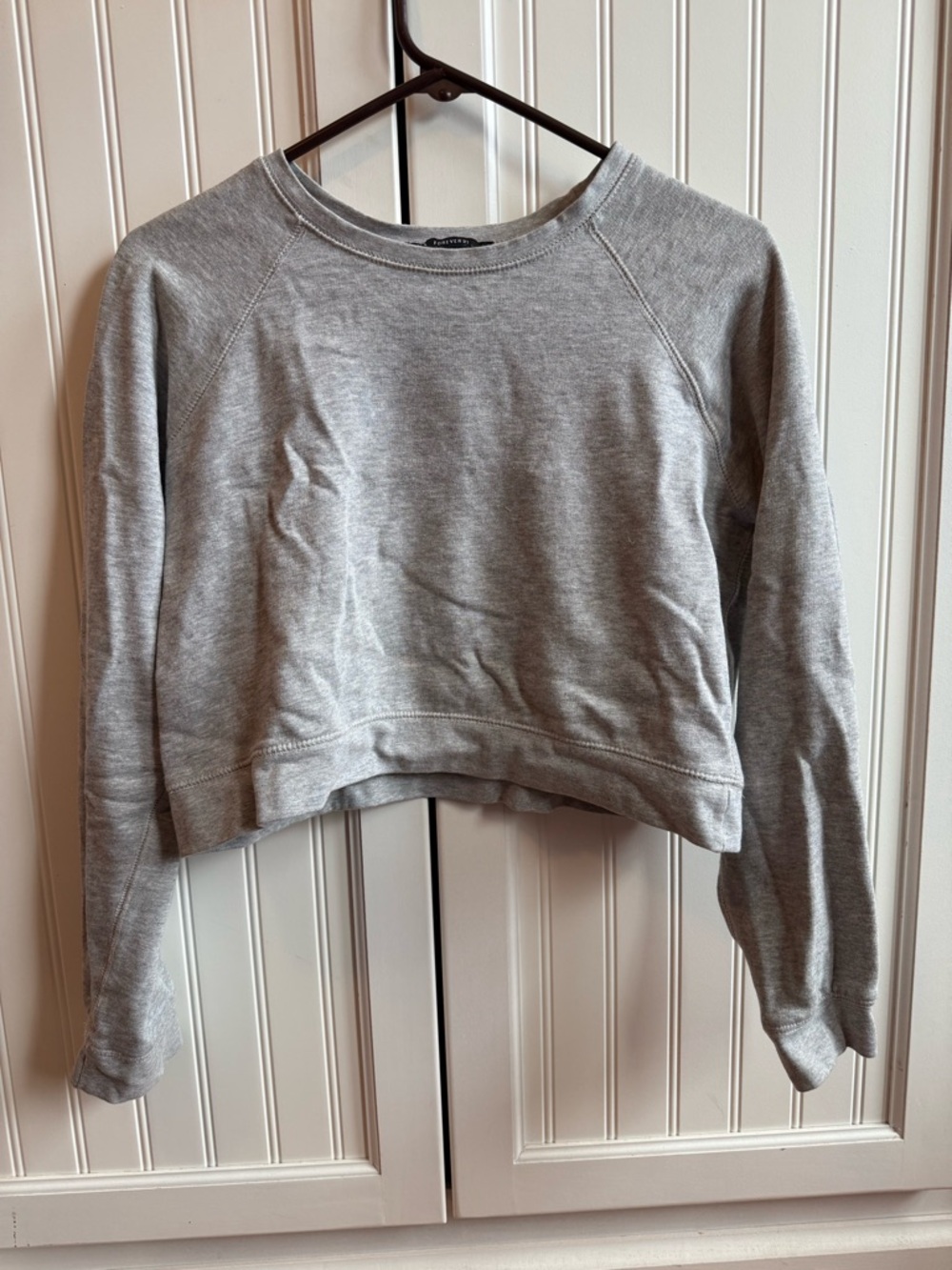 Forever 21 Gray Cropped Sweater